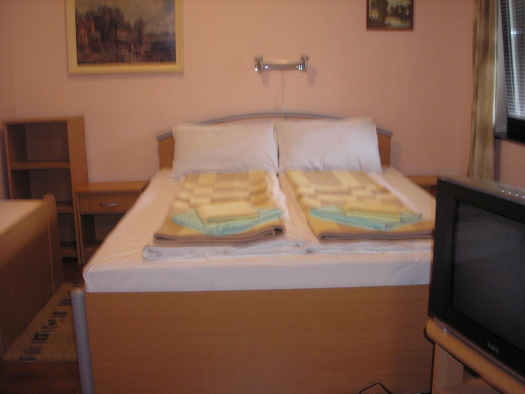 Stara Breza 1 Rooms Palić Cameră foto